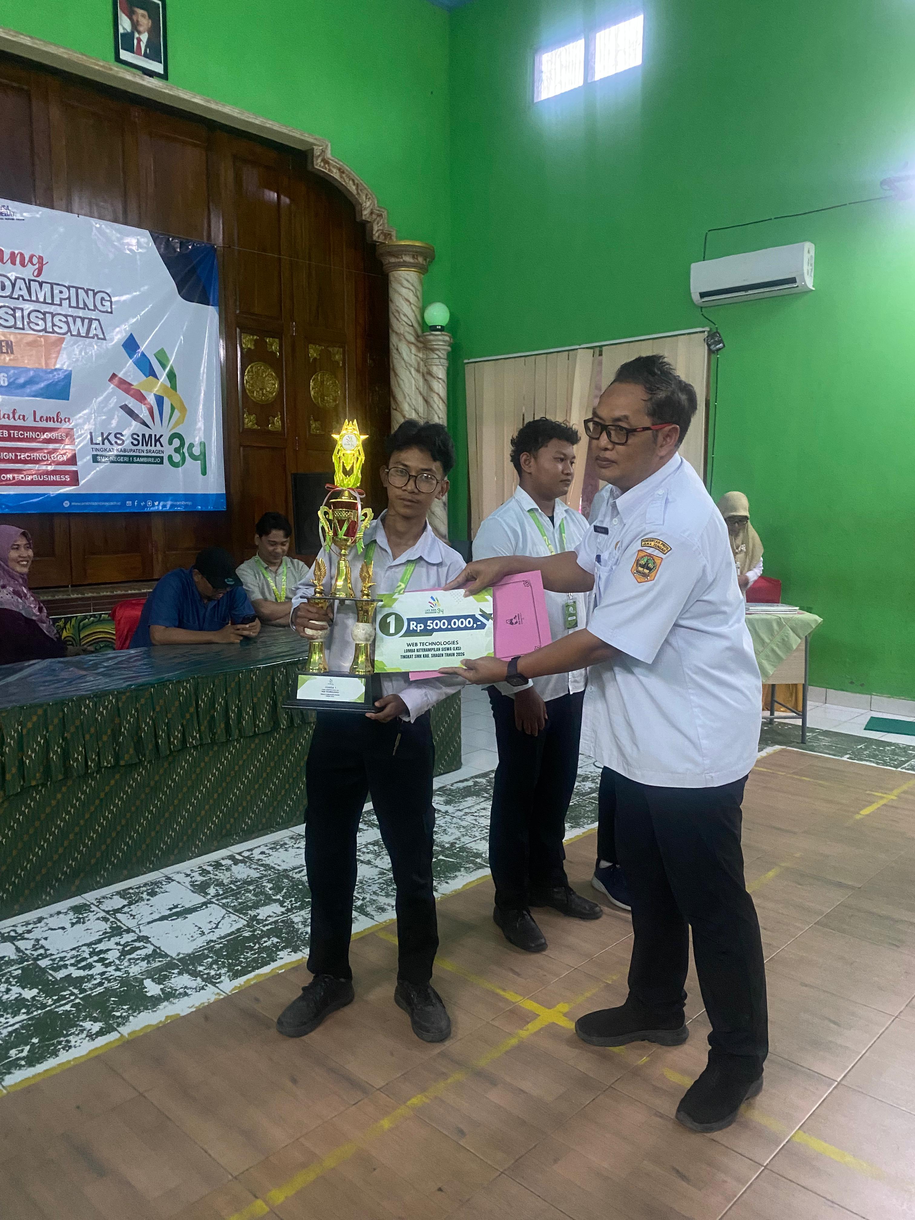 Prestasi Ke Kancah Provinsi! SMK Alhikmah Tanon Terpilih dan Maju Ke LKS Web Technologies Mewakili Sragen
